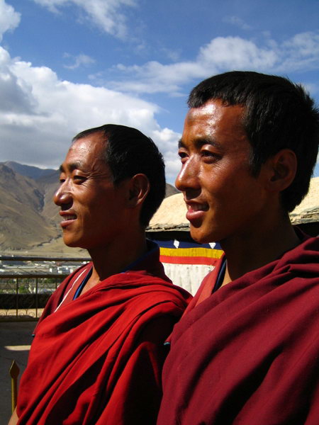 西藏图片：布达拉宫的喇嘛