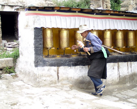 西藏图片：西藏转经5