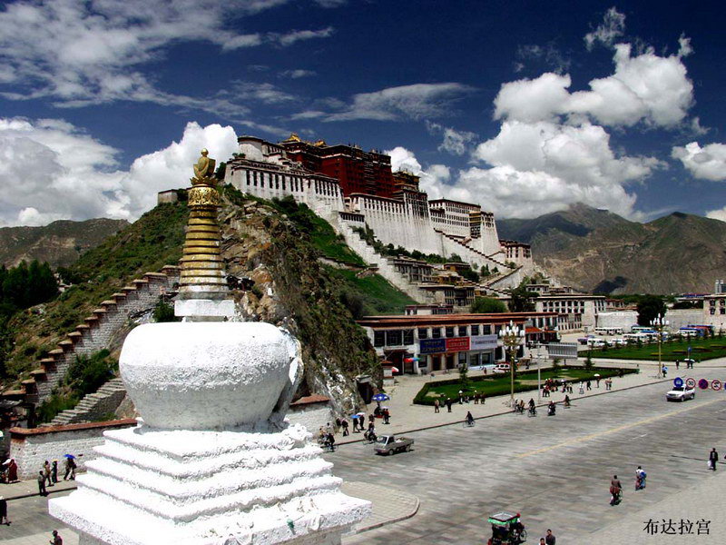 西藏图片：夏日下午的布达拉宫