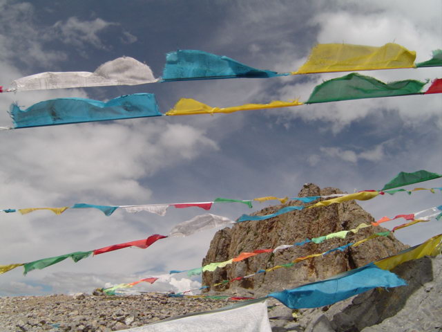 西藏图片：飞扬的经幡