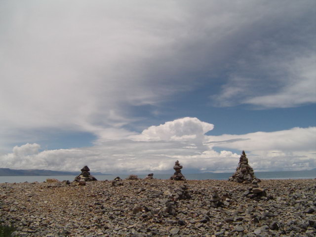西藏图片：许愿石