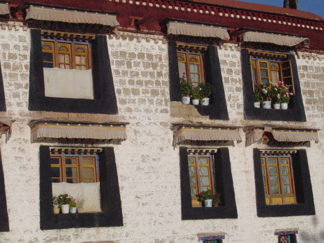 西藏图片：八角街的窗户