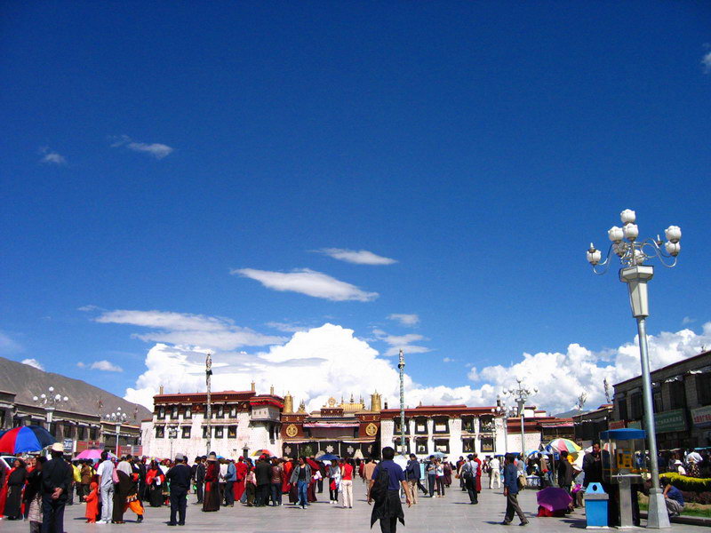 西藏图片：大昭寺广场