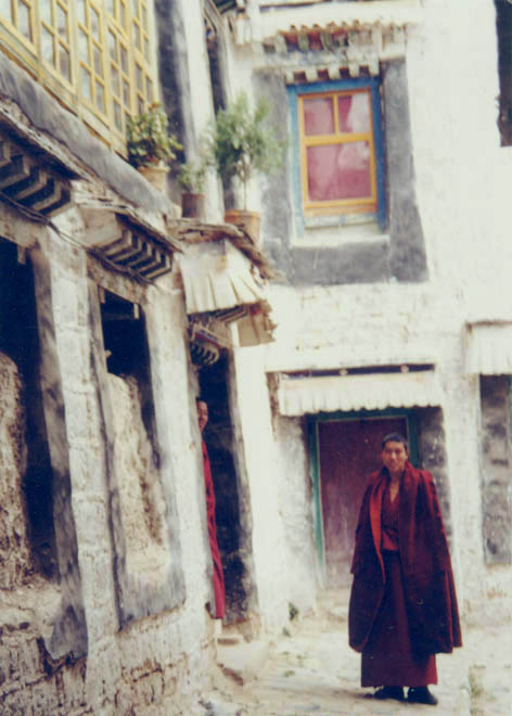 西藏图片：寺院一角
