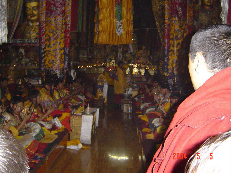 西藏照片：拉萨大昭寺内法会