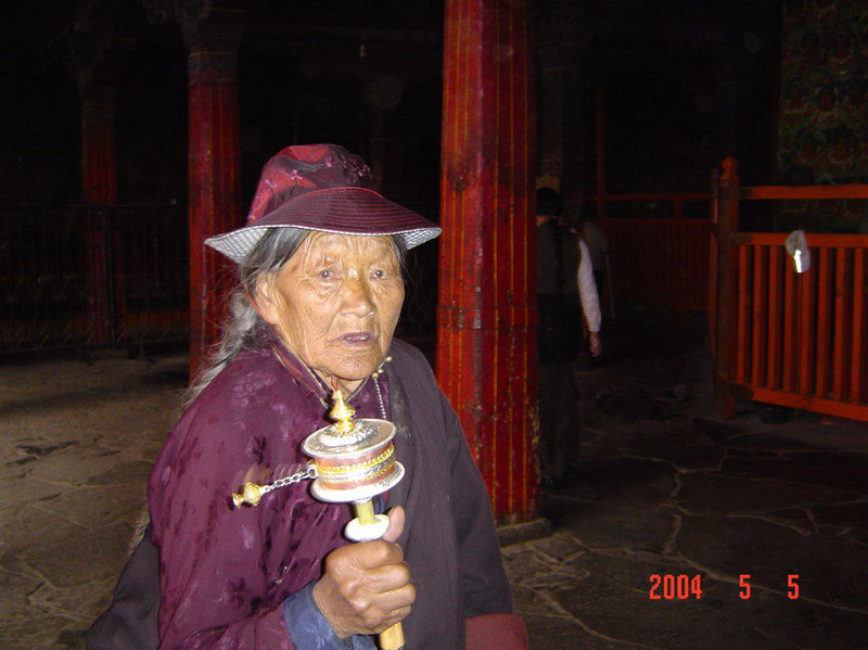 西藏照片：藏族大妈